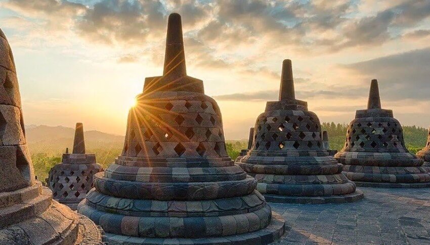 Candi Borobudur Sejarah Dan Daya Tarik Wisata Yang Eksotis Sunrise Hot Sex Picture